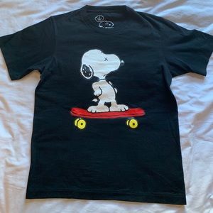 Kaws x Peanut Uniqlo Snoopy T-shirt (S)